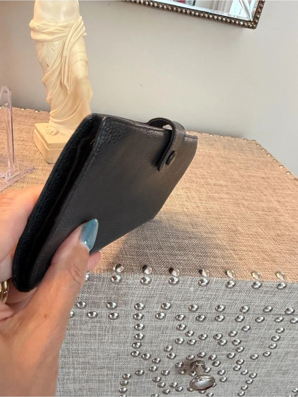CHANEL EUC Black Quilted Caviar Leather Long Wallet with CC Motif